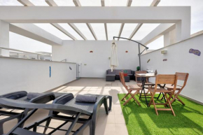 Estepona terrace, parking & pool Apartment